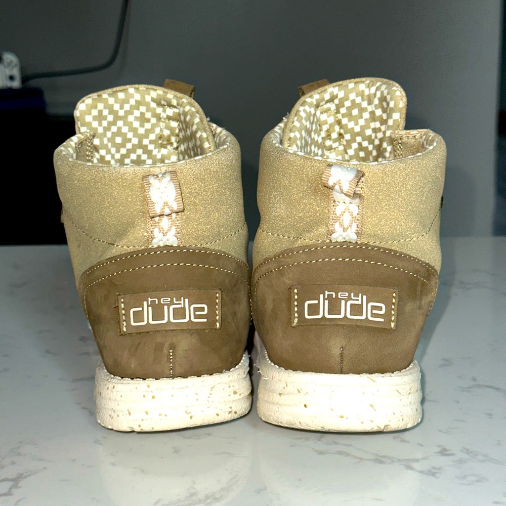 HEY DUDE Shoes - Size 8